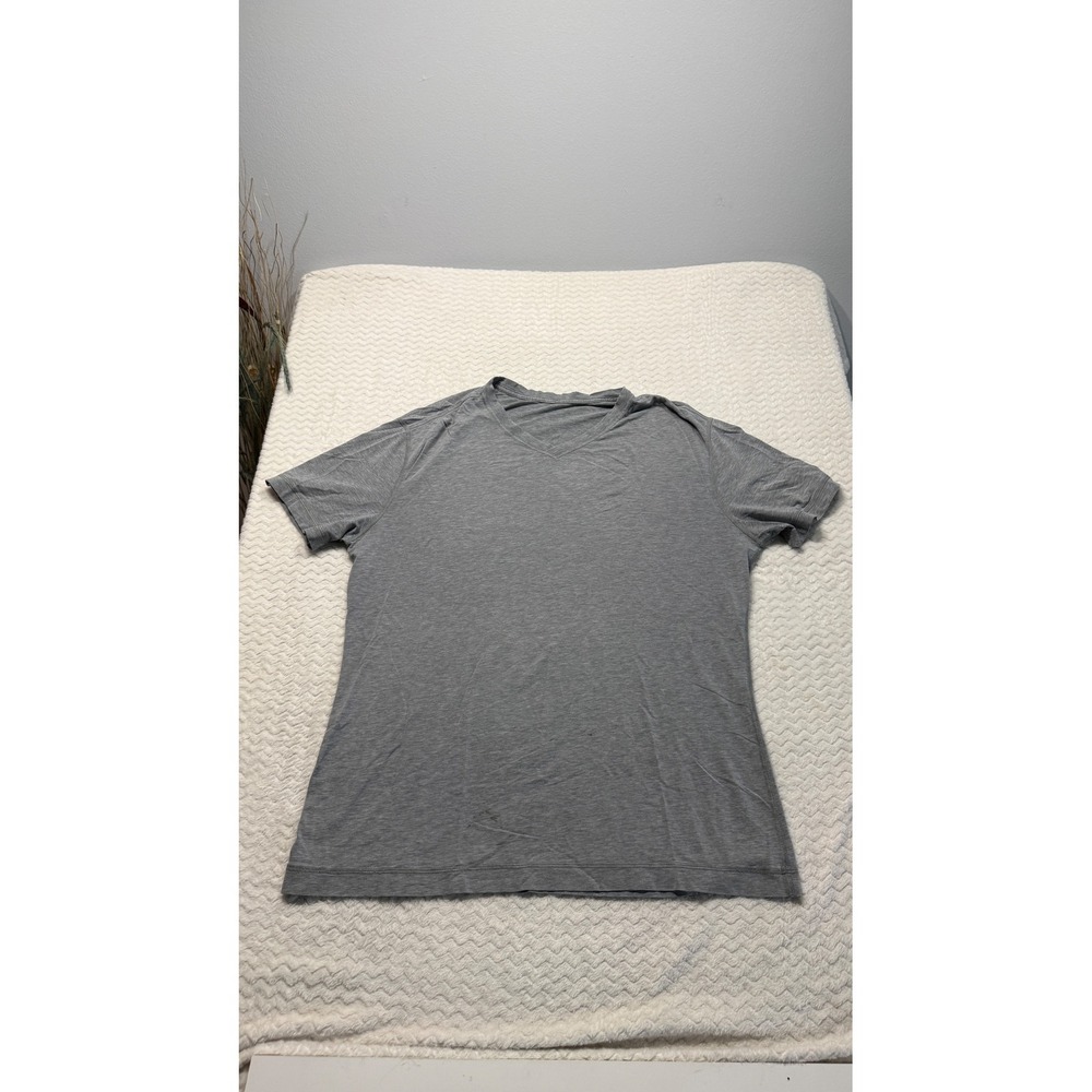 Lululemon Mens V-Neck Short Sleeve T-Shirt Heathered Grey Size XL 4681